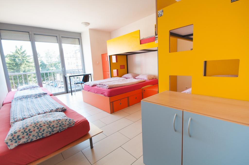 לובליאנה Simbol Rooms With Free Private Parking חדר תמונה