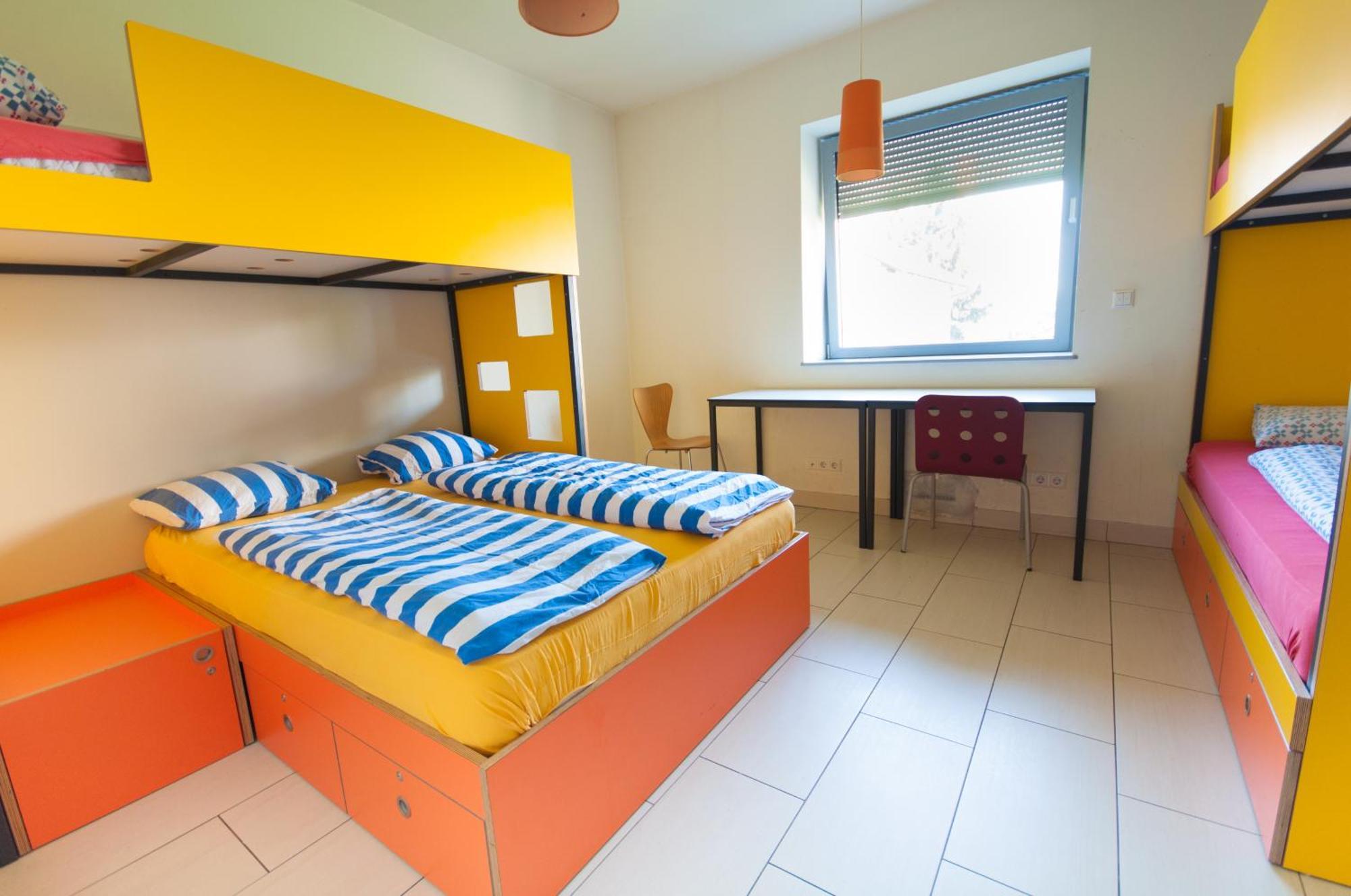לובליאנה Simbol Rooms With Free Private Parking חדר תמונה