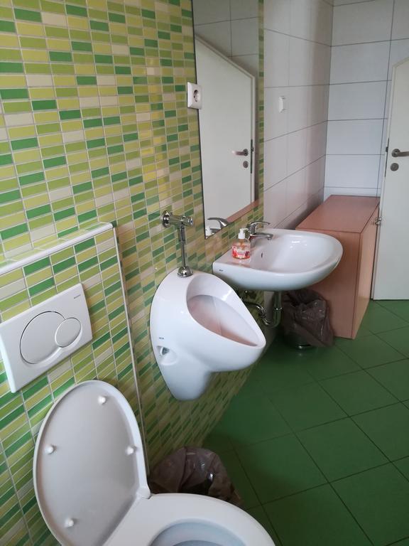 לובליאנה Simbol Rooms With Free Private Parking מראה חיצוני תמונה